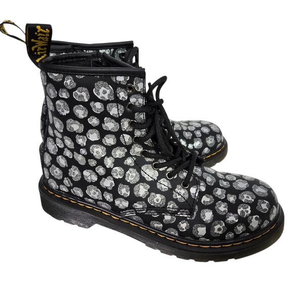 Dr Martens Leopard Hydro Combat Boot Black Skulls Metallic Leather Ankle Girls 4 - Picture 12 of 15